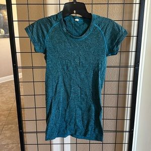Lululemon shirt - Size 0